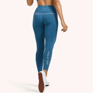 Peloton Move Mission Blue Athletic Leggings Contrast Seam Size Small Cycling